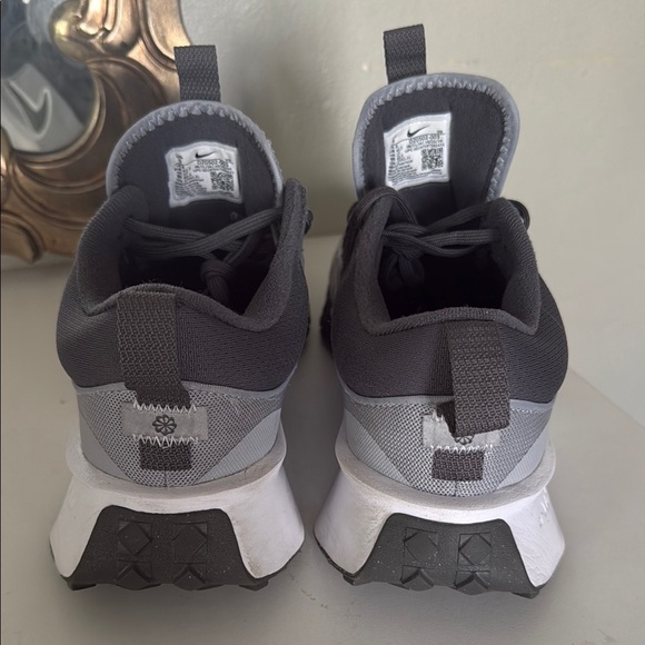 Nike Air Diamond VarsityTurf Baseball Athletic Shoes - Picture 4 of 9